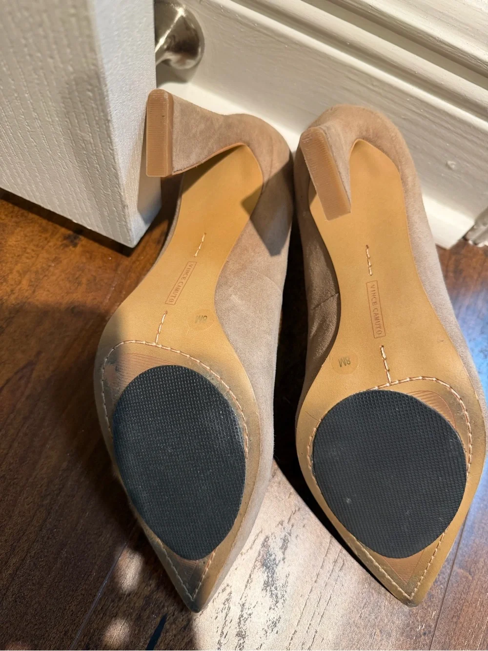 Vince Camuto Ableen Tan Suede Pumps – Size 8
